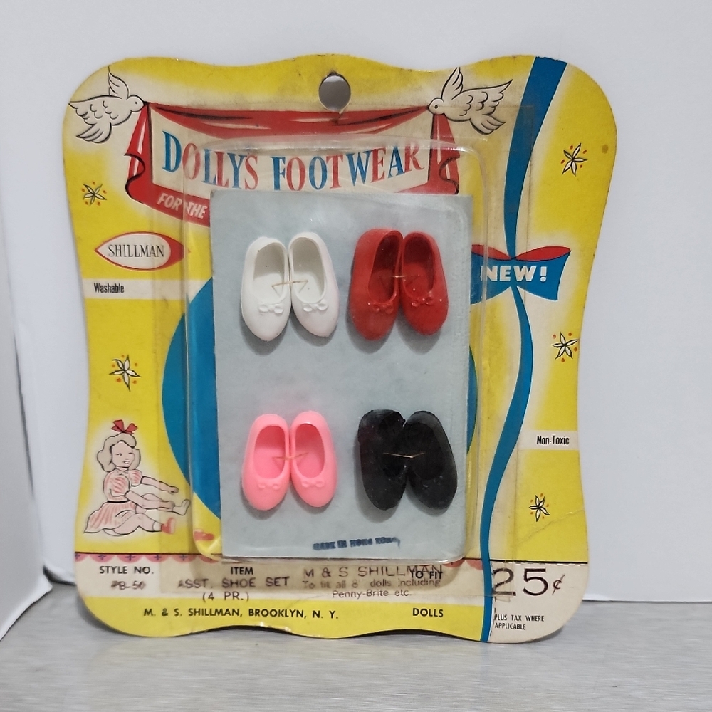 Dolls Footwear Shoe Set